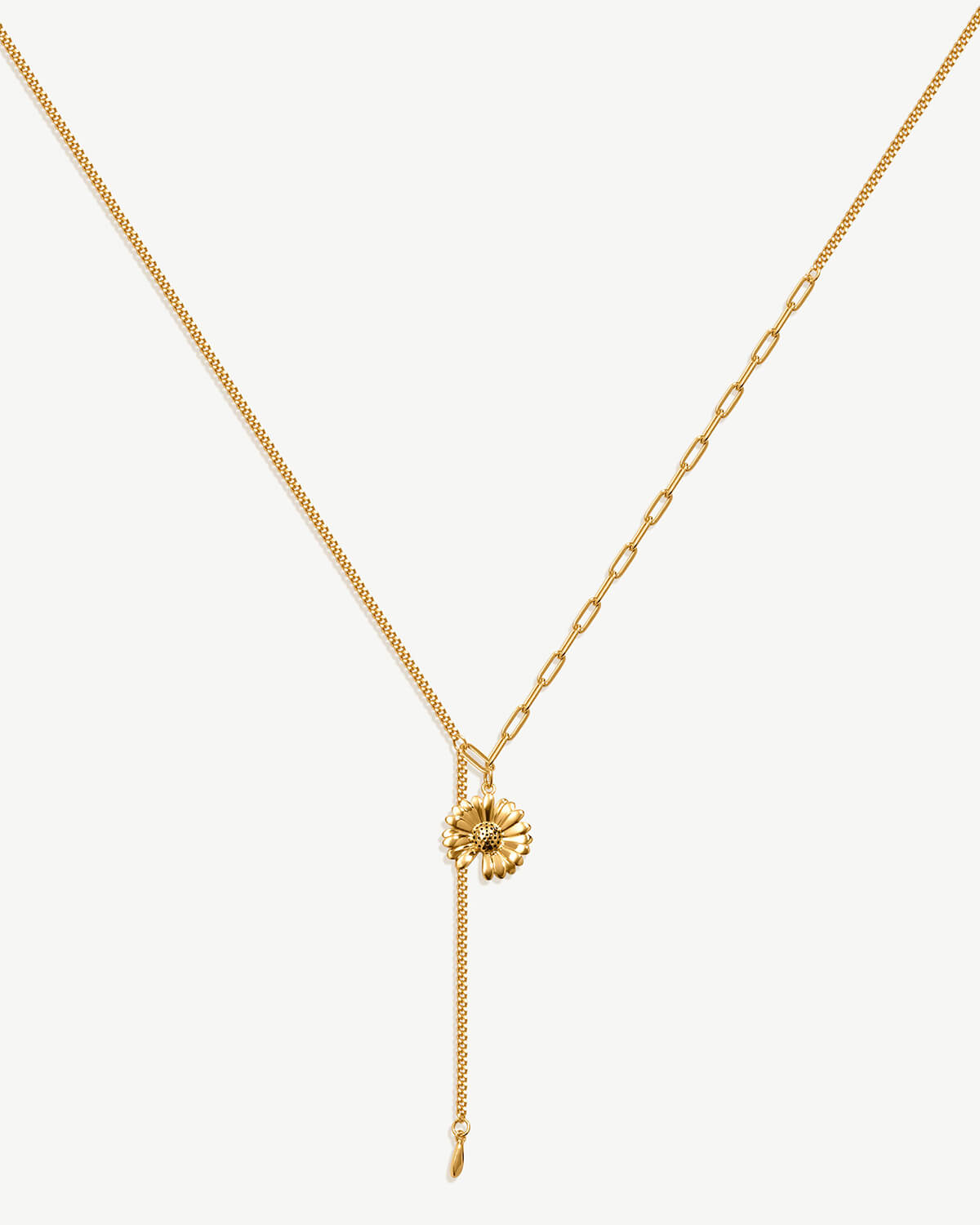 Elegant Daisy Pendant Necklaces: Spring's Must-Have Accessory